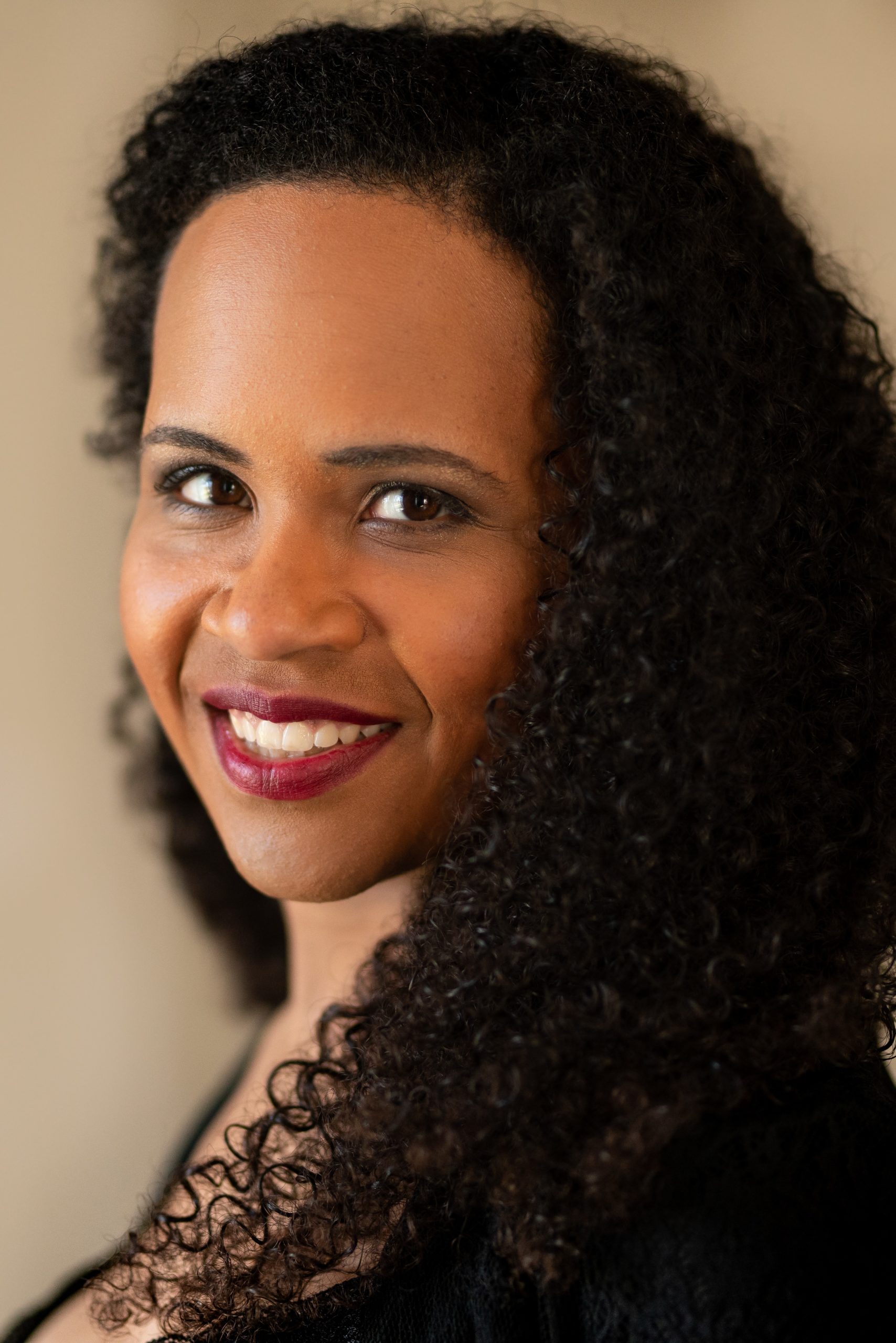 Pulchra ut Luna › Der Adventskalender von Konversionen, Tag 24, Anna Diouf